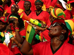 Fans aus Ghana feiern ihre Black Stars - Copyright: Jake Brown